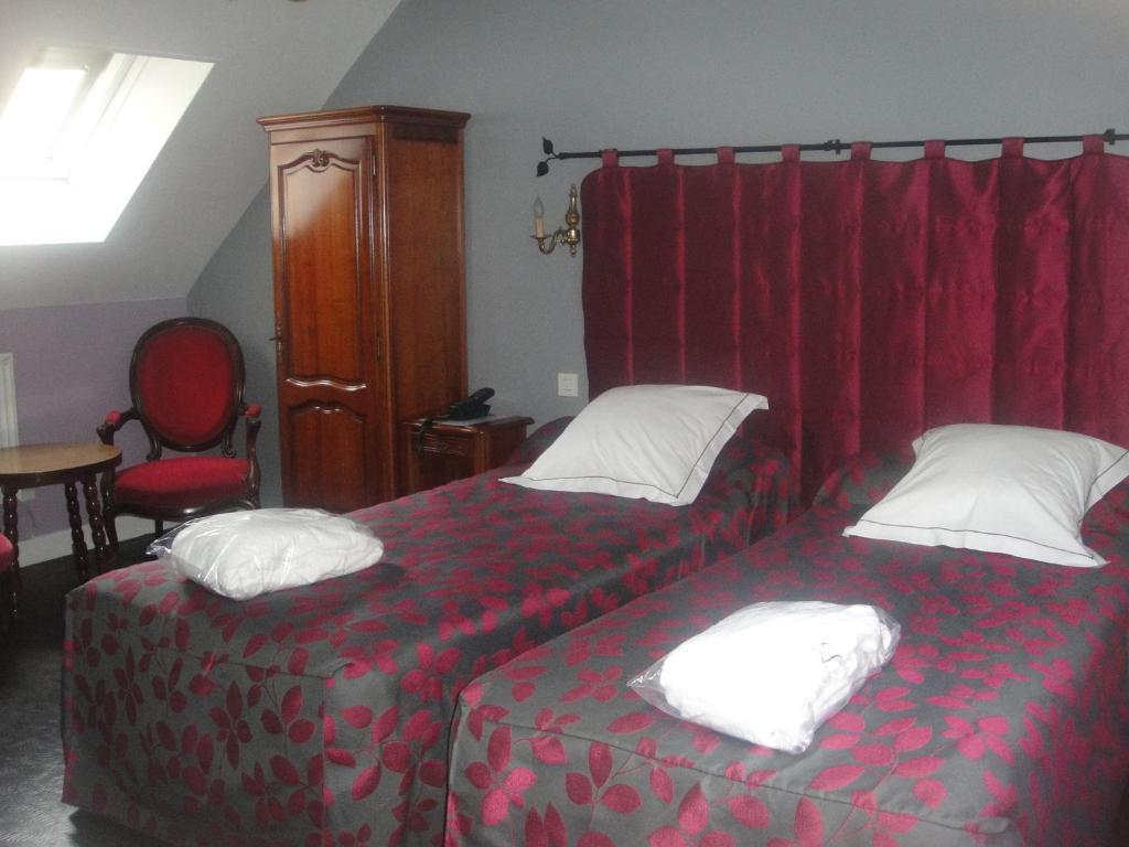 Hotel L' Ecu Montbard Zimmer foto