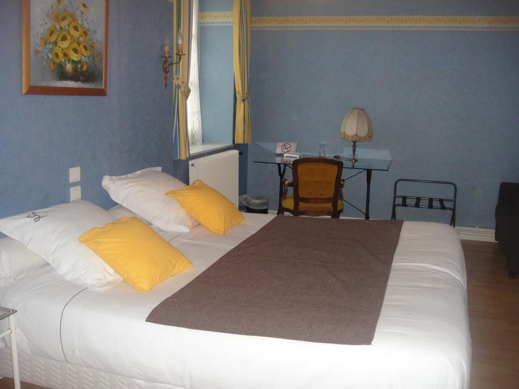 Hotel L' Ecu Montbard Exterior foto